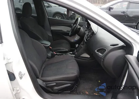 2015 Dodge Dart Sxt z USA, uszkodzony, nr VIN 1C3CDFBB0FD205357